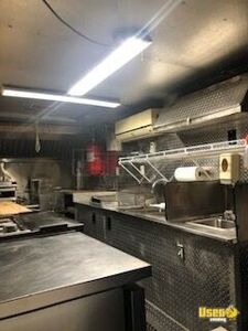 2000 Step Van Kitchen Food Truck All-purpose Food Truck Hand-washing Sink California Diesel Engine for Sale