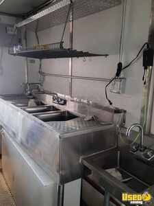 2000 Step Van Kitchen Food Truck All-purpose Food Truck Pro Fire Suppression System Wyoming Diesel Engine for Sale