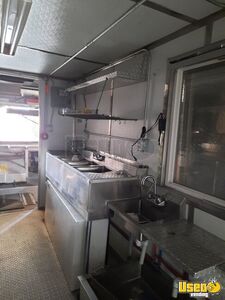 2000 Step Van Kitchen Food Truck All-purpose Food Truck Stovetop Wyoming Diesel Engine for Sale