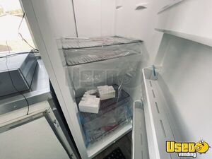 2000 Ultimaster Ice Cream Truck Solar Panels Florida Gas Engine for Sale