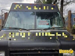 2000 Utilimaster All-purpose Food Truck Stainless Steel Wall Covers Connecticut Diesel Engine for Sale