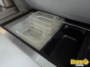2000 Utilimaster All-purpose Food Truck Triple Sink Connecticut Diesel Engine for Sale