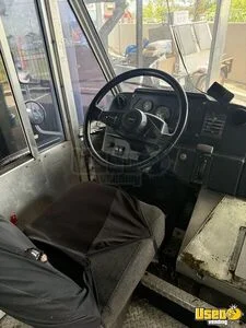 2000 Utilimax All-purpose Food Truck Exterior Customer Counter Florida Diesel Engine for Sale