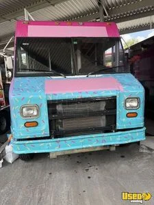 2000 Utilimax All-purpose Food Truck Stainless Steel Wall Covers Florida Diesel Engine for Sale