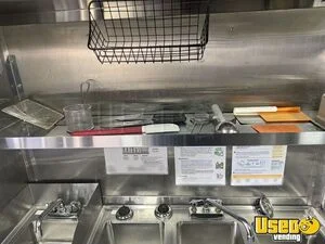 2000 Utilimax All-purpose Food Truck Transmission - Automatic Florida Diesel Engine for Sale