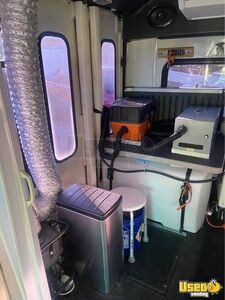 2000 V10 Pet Care / Veterinary Truck 10 California for Sale
