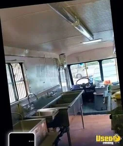 2000 Van All-purpose Food Truck Refrigerator Oregon for Sale