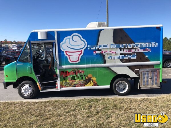 2000 W700 Ice Cream Truck Ice Cream Truck Georgia Diesel Engine for Sale