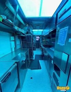 2000 Workhorse All-purpose Food Truck Concession Window California Gas Engine for Sale