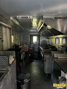 2000 Workhorse All-purpose Food Truck Diamond Plated Aluminum Flooring Virginia Gas Engine for Sale