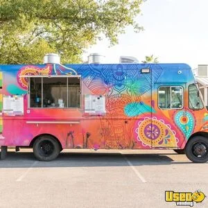 2000 - Workhorse All-Purpose Food Truck Mobile Kitchen Unit for Sale in Florida!