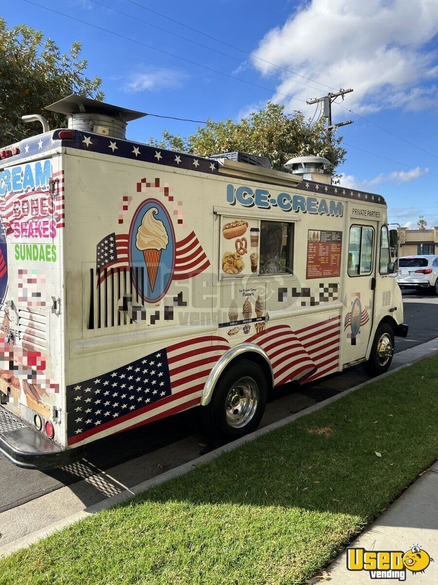 Well Equipped 2000 Chevrolet Workhorse Ice Cream Truck for Sale in