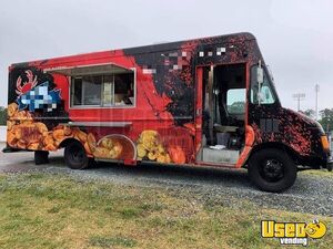 2000 Workhorse Kitchen Food Truck All-purpose Food Truck North Carolina Diesel Engine for Sale