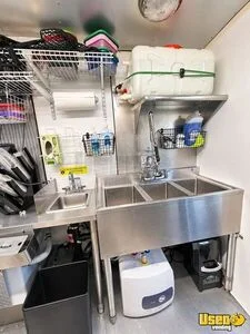 2000 Workhorse P30 Coffee & Beverage Truck Breaker Panel Minnesota Gas Engine for Sale