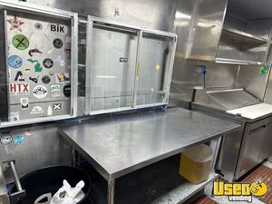 2000 Workhorse P3500 All-purpose Food Truck Food Warmer Texas Gas Engine for Sale