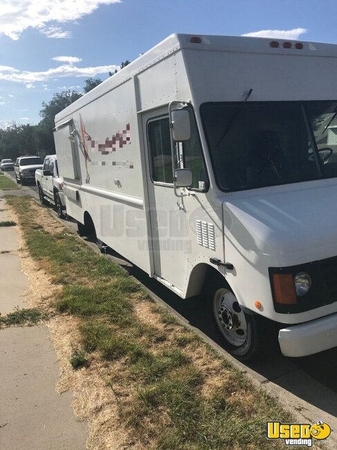 2000 Workhorse Step Van Kitchen Food Truck All-purpose Food Truck Utah Diesel Engine for Sale