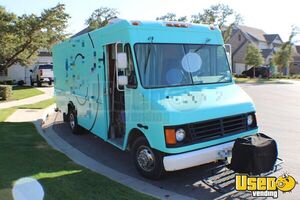 2000 Workhorse Stepvan Mobile Boutique Air Conditioning Texas Gas Engine for Sale