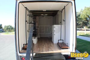 2000 Workhorse Stepvan Mobile Boutique Transmission - Automatic Texas Gas Engine for Sale