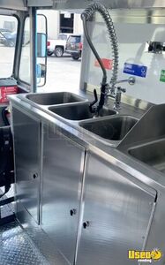 2001 2001 Workhorse P42 All-purpose Food Truck Surveillance Cameras Florida Diesel Engine for Sale