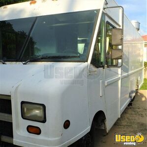 2001 26.5' Step Van Kitchen Food Truck All-purpose Food Truck Chargrill South Dakota Gas Engine for Sale