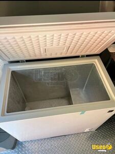 2001 380 All-purpose Food Truck Diamond Plated Aluminum Flooring Florida Diesel Engine for Sale