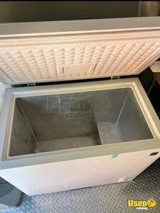 2001 380 All-purpose Food Truck Diamond Plated Aluminum Flooring Florida Diesel Engine for Sale