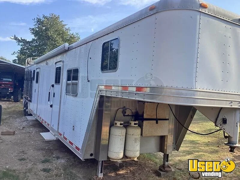 2001 4-horse Lq Trailer Oklahoma for Sale