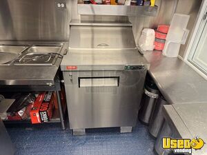 2001 5500 All-purpose Food Truck Deep Freezer Illinois Diesel Engine for Sale