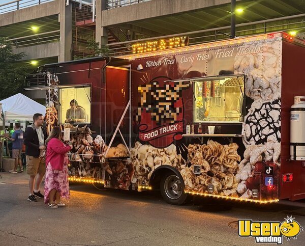 2001 5500 All-purpose Food Truck Illinois Diesel Engine for Sale