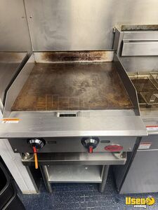 2001 5500 All-purpose Food Truck Steam Table Illinois Diesel Engine for Sale