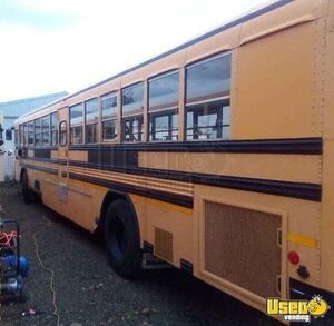 2001 Bus School Bus Diesel Engine Oregon Diesel Engine for Sale