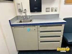 2001 C7 Mobile Clinic Toilet Texas Gas Engine for Sale