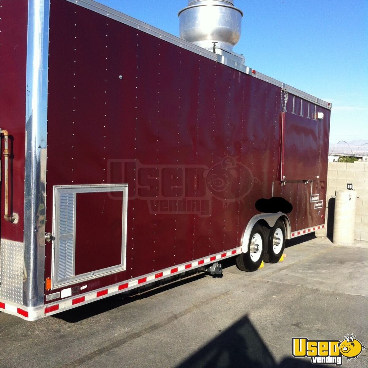 Fully Licensed 2001 8 x 28 Haulmark Mobile Kitchen Fully Licensed 2001 8 x 28 Haulmark Mobile Kitchen