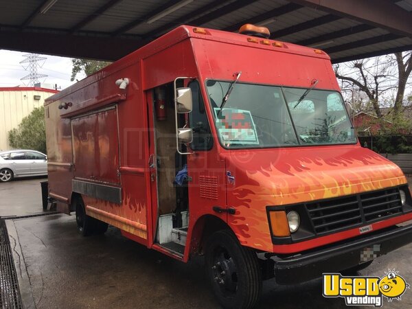 2001 Chevy Workhorse All-purpose Food Truck Texas Gas Engine for Sale