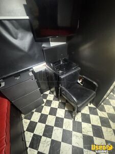 2001 Condor R-vision Mobile Hair & Nail Salon Truck Propane Tank Texas Gas Engine for Sale