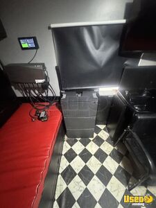 2001 Condor R-vision Mobile Hair & Nail Salon Truck Solar Panels Texas Gas Engine for Sale