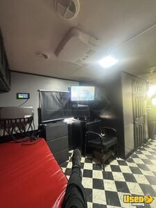2001 Condor R-vision Mobile Hair & Nail Salon Truck Surveillance Cameras Texas Gas Engine for Sale