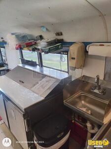 2001 Diesel Built Bus Kitchen Food Truck All-purpose Food Truck Awning North Carolina Diesel Engine for Sale
