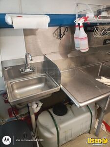 2001 Diesel Built Bus Kitchen Food Truck All-purpose Food Truck Breaker Panel North Carolina Diesel Engine for Sale