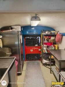 2001 Diesel Built Bus Kitchen Food Truck All-purpose Food Truck Coffee Machine North Carolina Diesel Engine for Sale