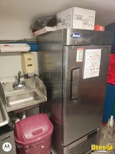 2001 Diesel Built Bus Kitchen Food Truck All-purpose Food Truck Exhaust Hood North Carolina Diesel Engine for Sale