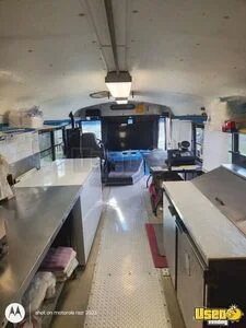 2001 Diesel Built Bus Kitchen Food Truck All-purpose Food Truck Hot Dog Warmer North Carolina Diesel Engine for Sale