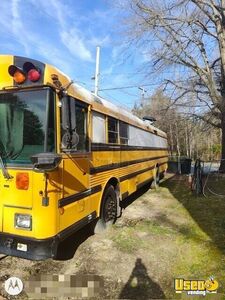 2001 Diesel Built Bus Kitchen Food Truck All-purpose Food Truck North Carolina Diesel Engine for Sale