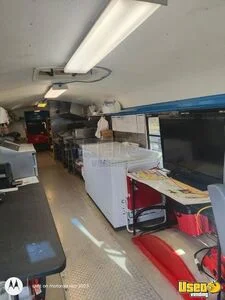 2001 Diesel Built Bus Kitchen Food Truck All-purpose Food Truck Prep Station Cooler North Carolina Diesel Engine for Sale
