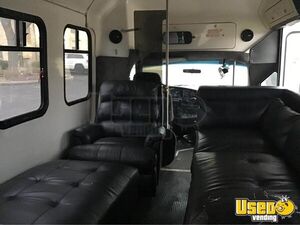 2001 E-450 Party Bus Party Bus Transmission - Automatic Wisconsin Diesel Engine for Sale