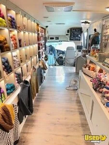 2001 E450 Mobile Boutique Awning Ohio Gas Engine for Sale