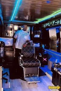 2001 E450 Mobile Hair & Nail Salon Truck 26 Florida Diesel Engine for Sale