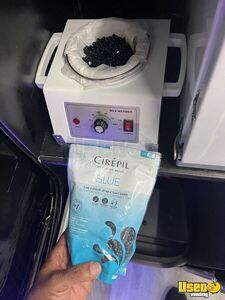 2001 E450 Mobile Hair & Nail Salon Truck 28 Florida Diesel Engine for Sale