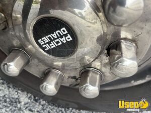 2001 E450 Mobile Hair & Nail Salon Truck 29 Florida Diesel Engine for Sale