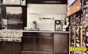 2001 E450 Mobile Hair & Nail Salon Truck Anti-lock Brakes Florida Diesel Engine for Sale